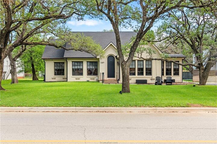 Property Photo:  107 Pershing Avenue  TX 77840 