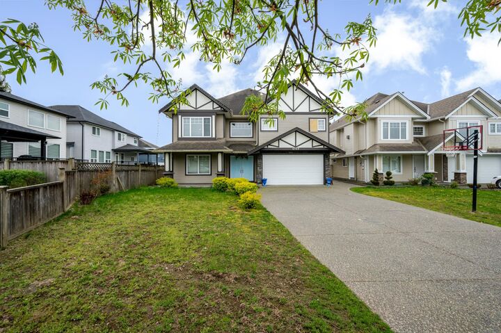 Property Photo: 2737 Carriage Court BC V4X 0A3
