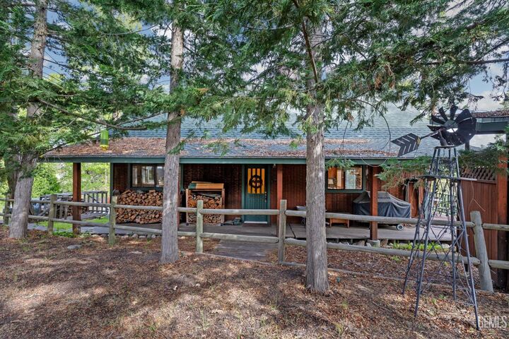 Property Photo:  45781 Sugarloaf Drive  CA 93260 