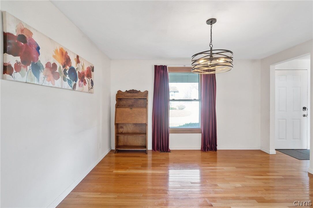 Property Photo: 105 Mercury Circle NY 13088