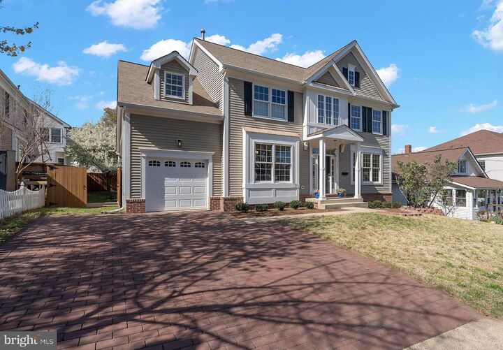 Property Photo:  3923 16th Street S  VA 22204 