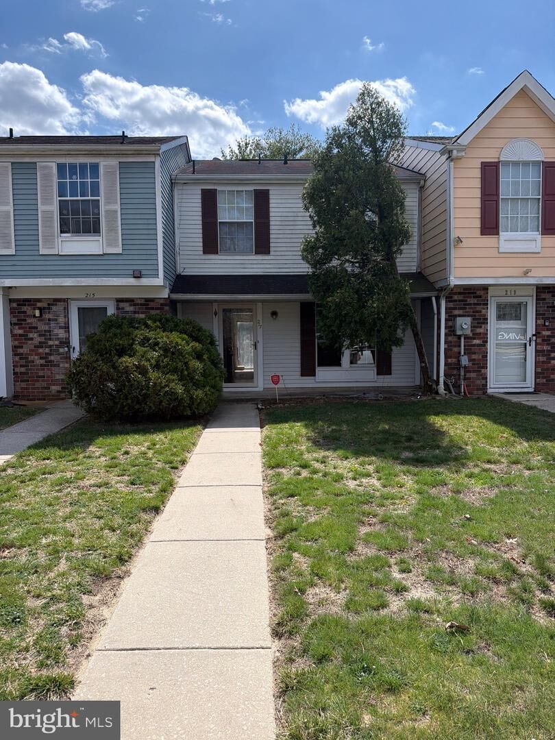 Property Photo:  217 Vista Court  NJ 08081 