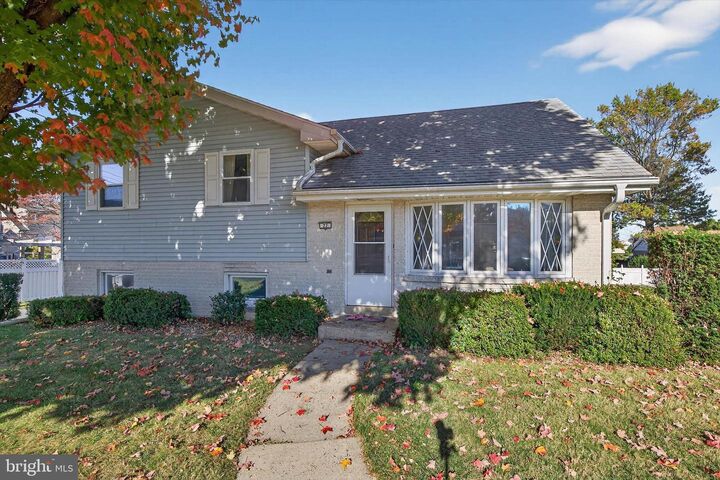 Property Photo:  27 Rosemont Avenue  PA 19607 