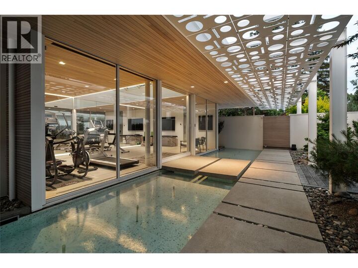 Photo de la propriété:  4110 Lakeshore Road  BC V1W 1V6 