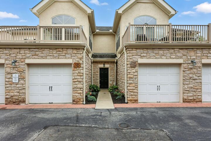 Property Photo:  1784 Ridgecliff Road  OH 43221 