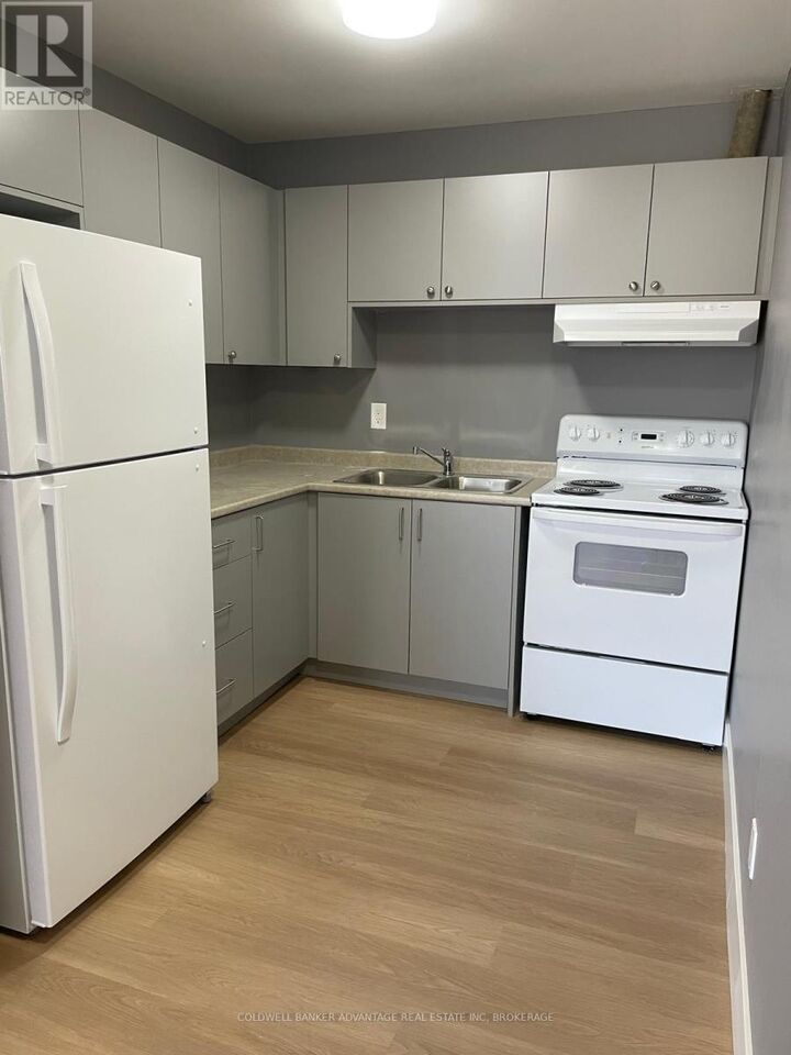 Photo de la propriété:  55 McAlpine Avenue South 205  ON L3B 1T7 