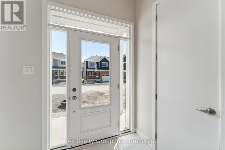 Property Photo:  309 Falsetto Street  ON K1W 0S5 
