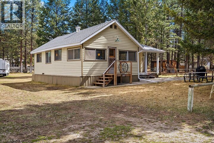 Property Photo: 6318 Balsam Road BC V0B 2K0
