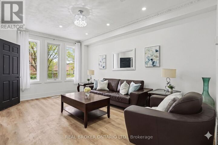 Property Photo:  16 Leitch Avenue  ON M3J 3P2 