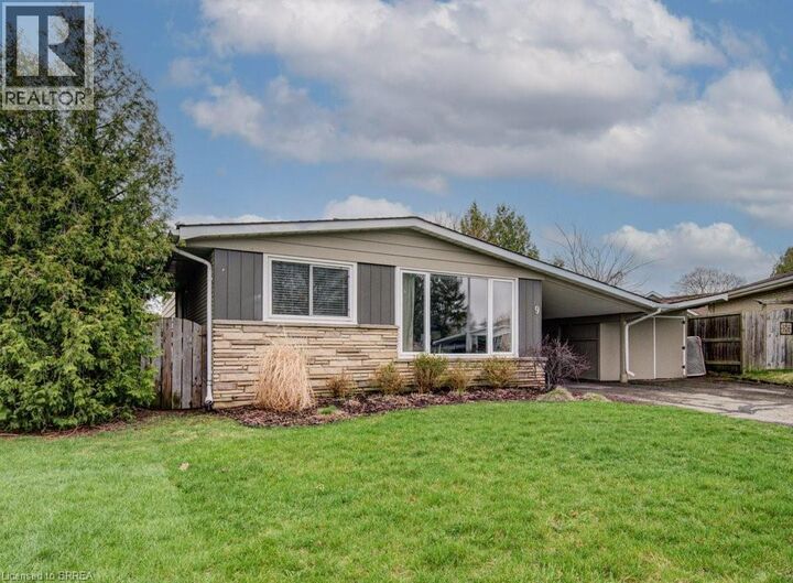 Property Photo:  9 Gailmount Court  ON N3R 3A4 