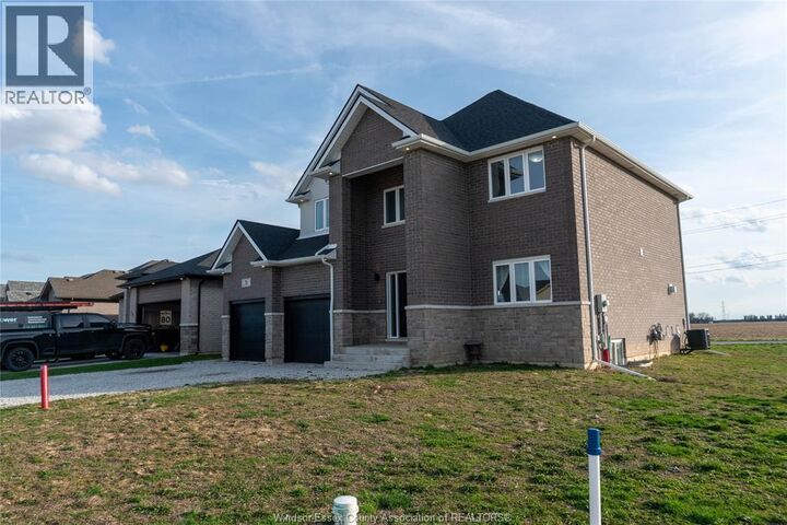 Property Photo: 74 Dundee Drive ON N7M 0S8