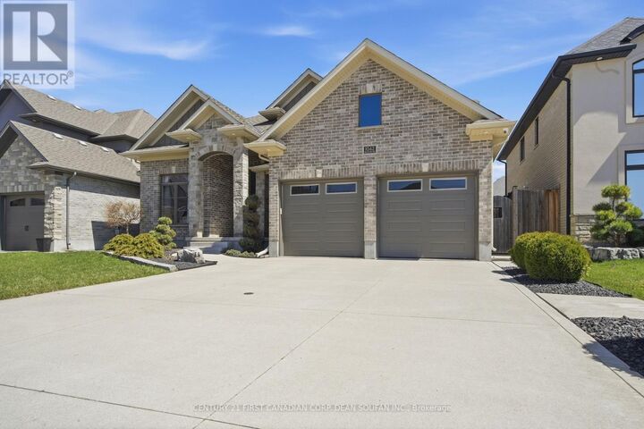 Property Photo:  1042 Melsetter Way  ON N6G 0S5 