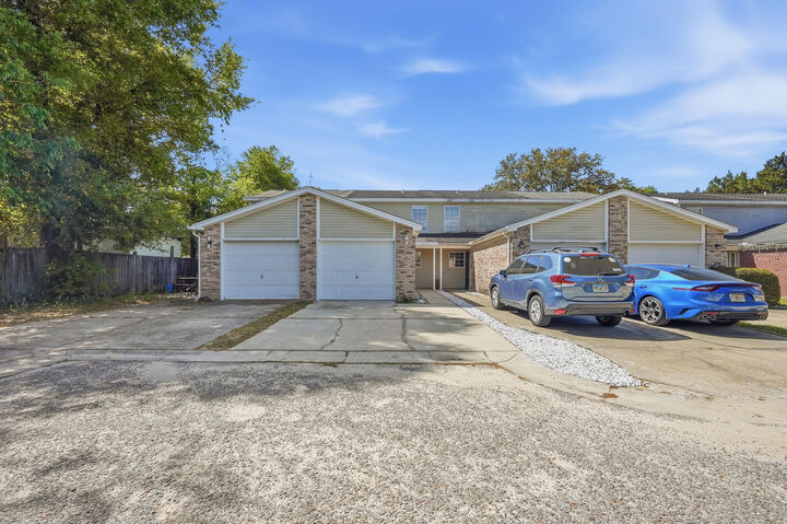 Property Photo: 2412 Winter Park Court FL 32547