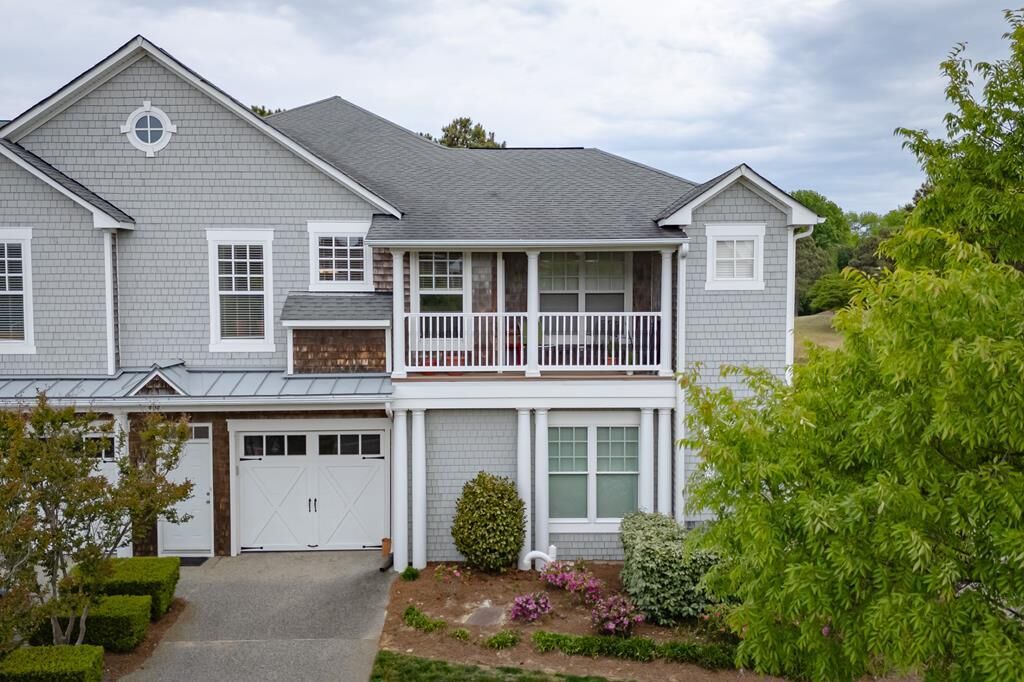 Property Photo:  404 Claret Court  VA 23310 