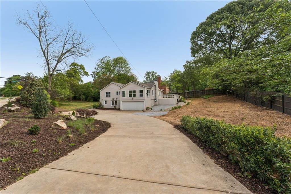 Property Photo:  1989 Mount Vernon Road  GA 30338 