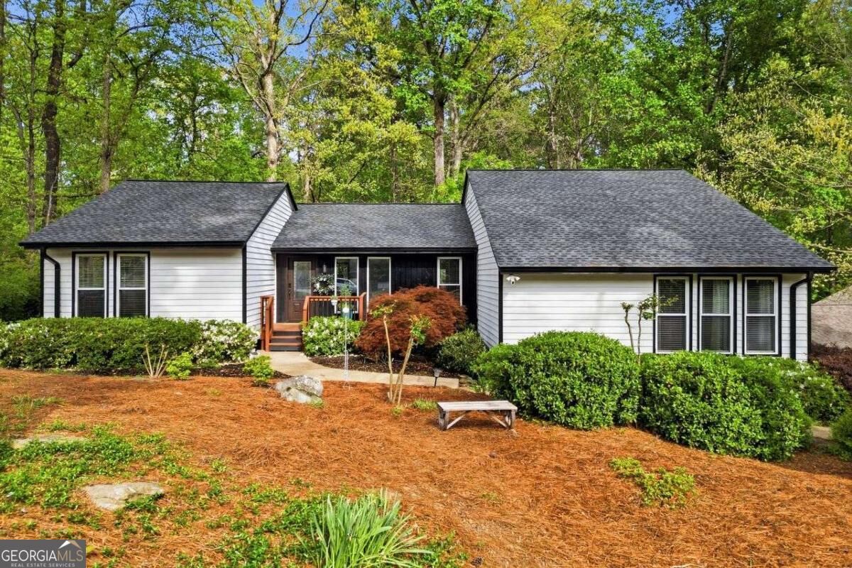 Property Photo:  5266 Weatherwood Trace  GA 30068 