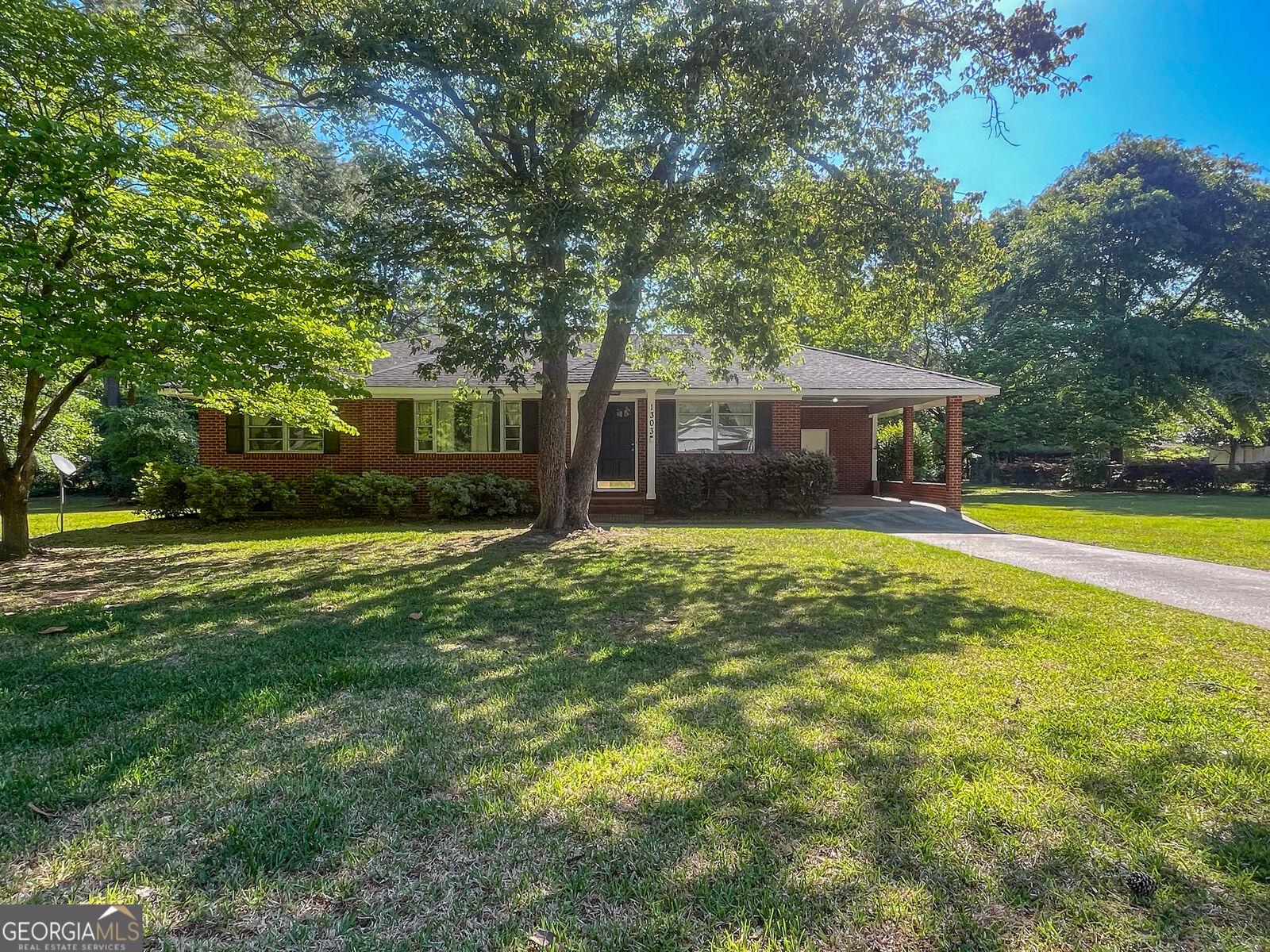 Property Photo:  1303 Skyline Drive  GA 31021 