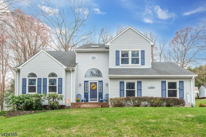 Property Photo:  4 Lisa Ct  NJ 07876 