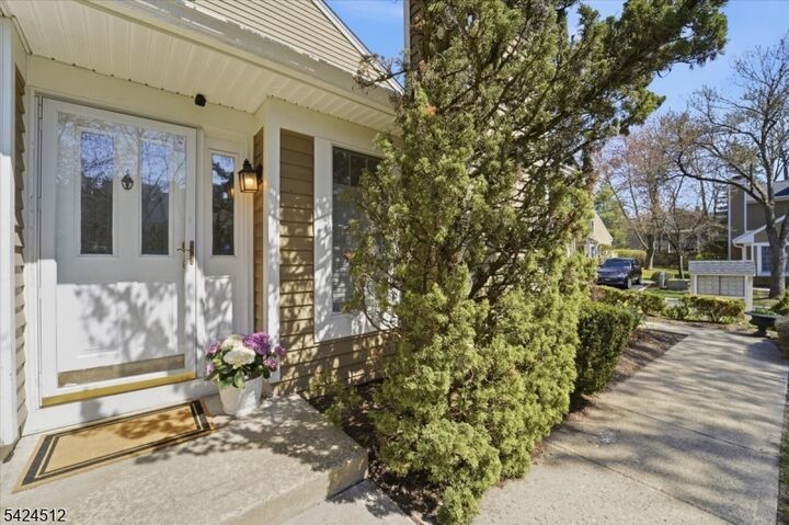 Property Photo:  33 Eton Ct  NJ 07921 