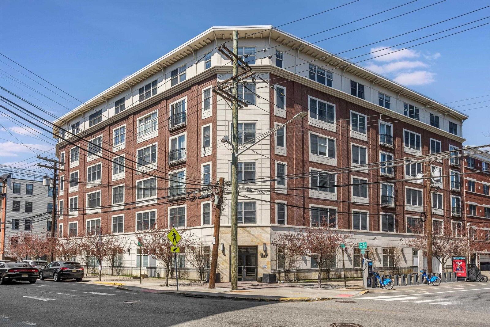 Property Photo:  82 Clinton St 6F  NJ 07030 