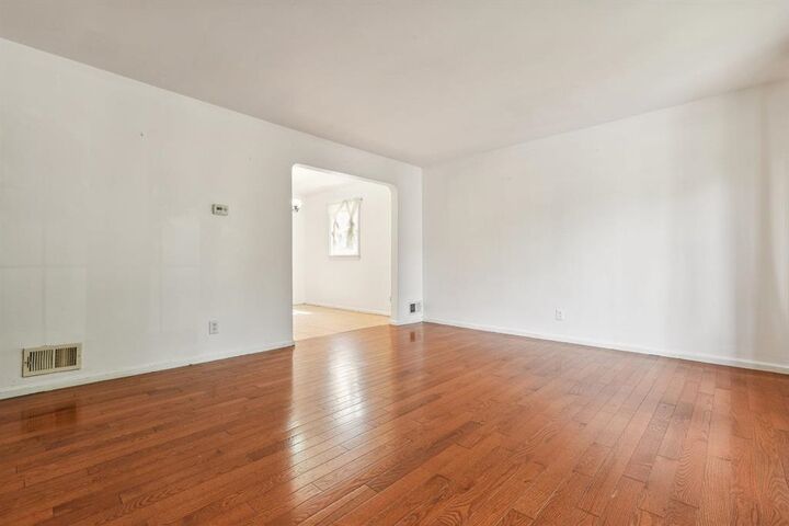 Property Photo:  482 South Elm St  NJ 07607 