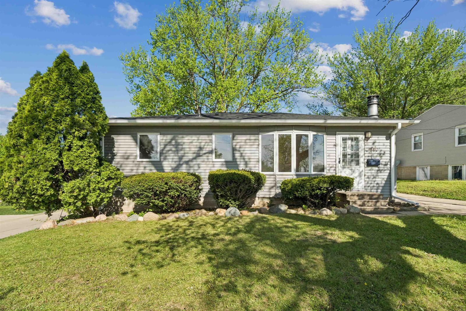 Property Photo:  940 Littlefield Road  IA 50701 