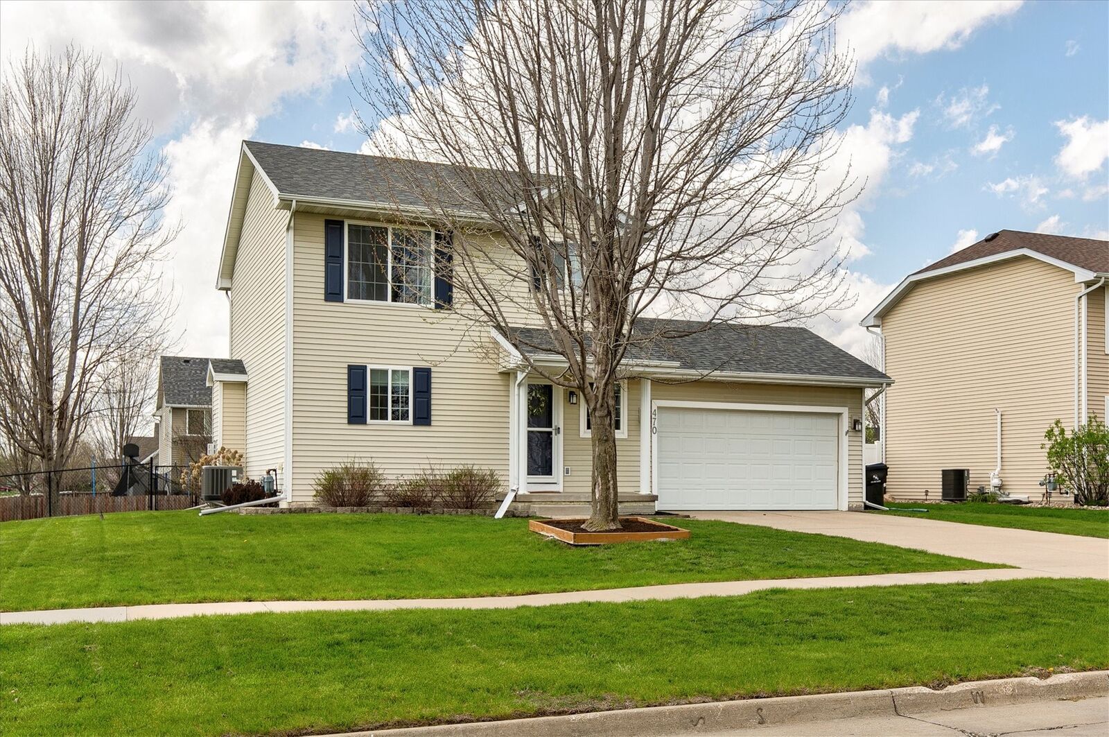 Property Photo:  470 SE Cardinal Lane  IA 50263 