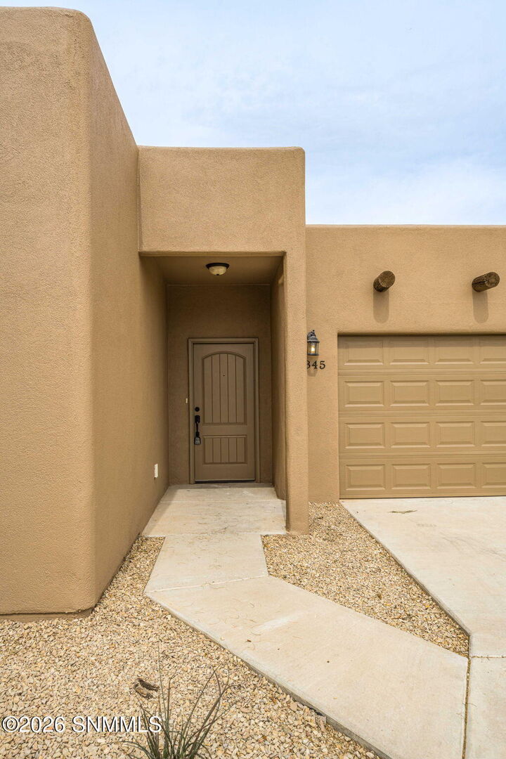 Property Photo:  3845 Via Del Valle  NM 88012 