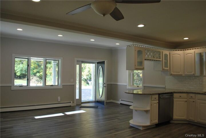 Property Photo:  7 Autumn Trail A  NY 10924 