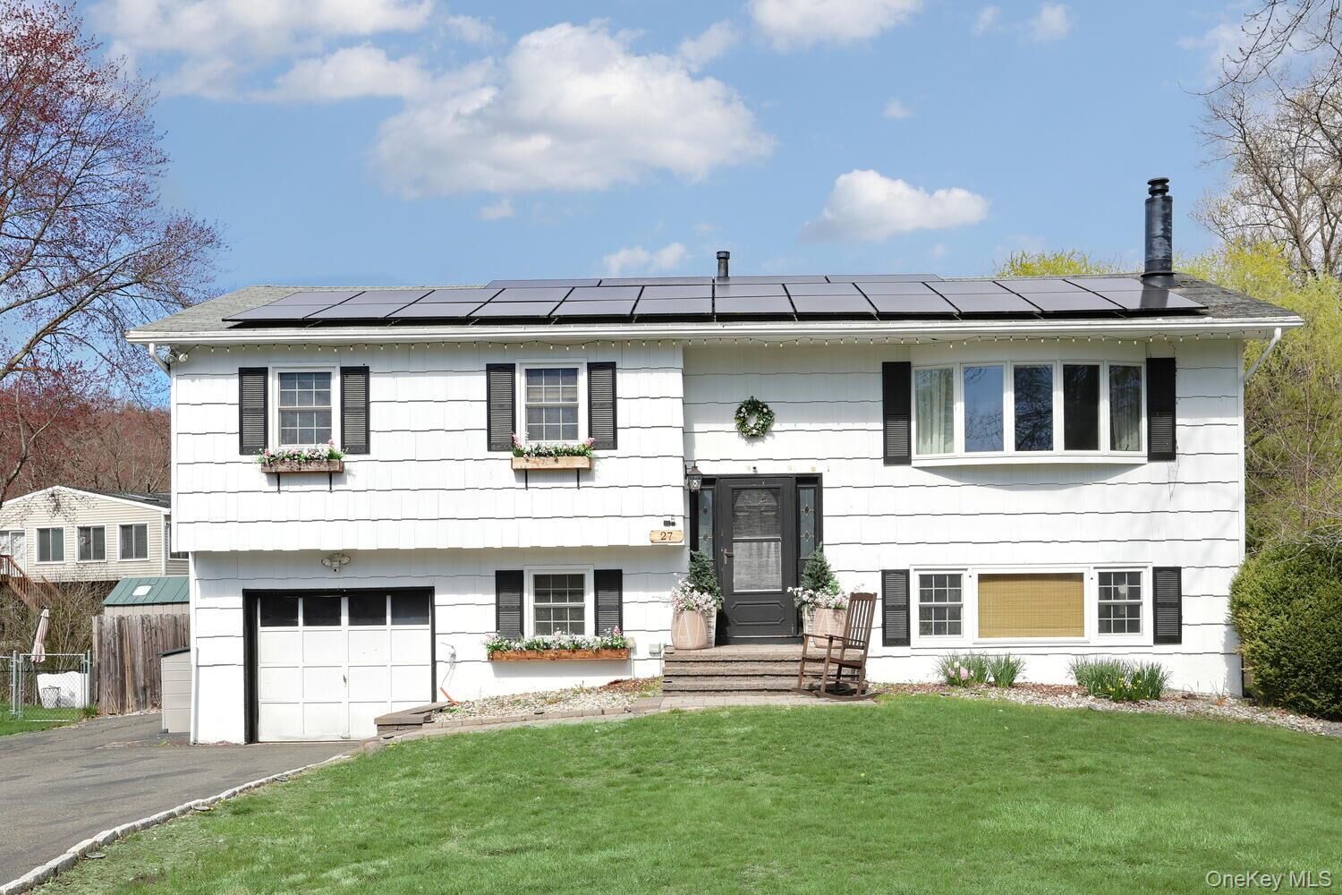 Property Photo:  27 Eastlake Drive  NY 10984 