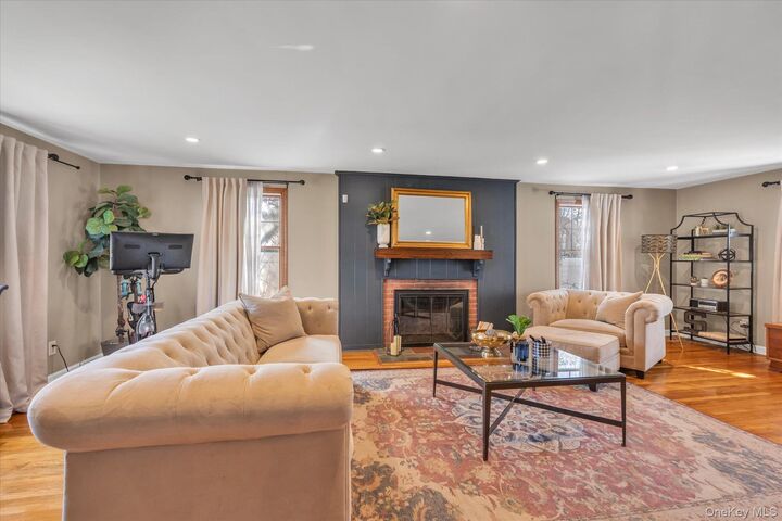 Property Photo:  140 Cadman Avenue  NY 11702 