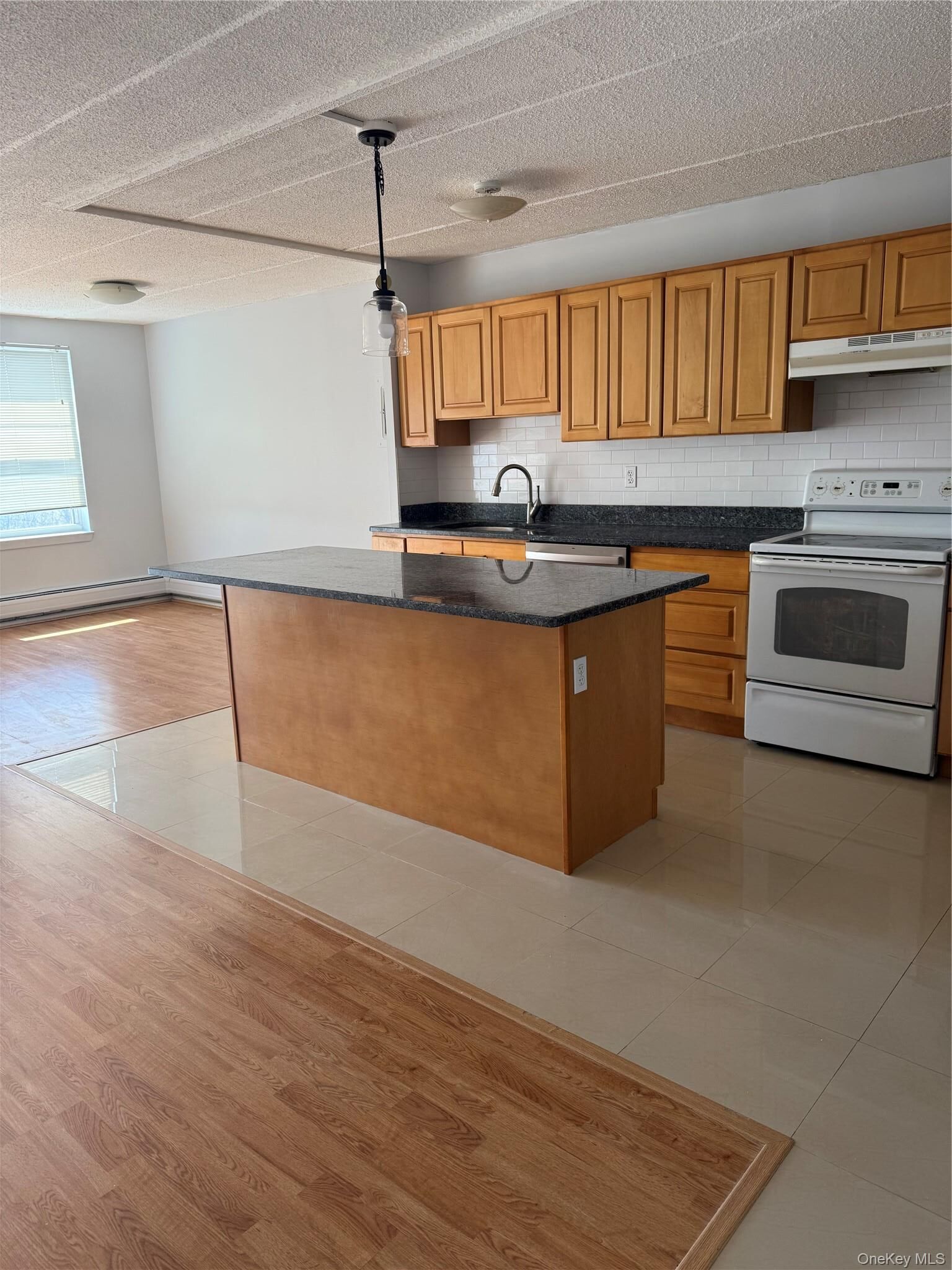 Property Photo:  35 Park Avenue 6T  NY 10901 