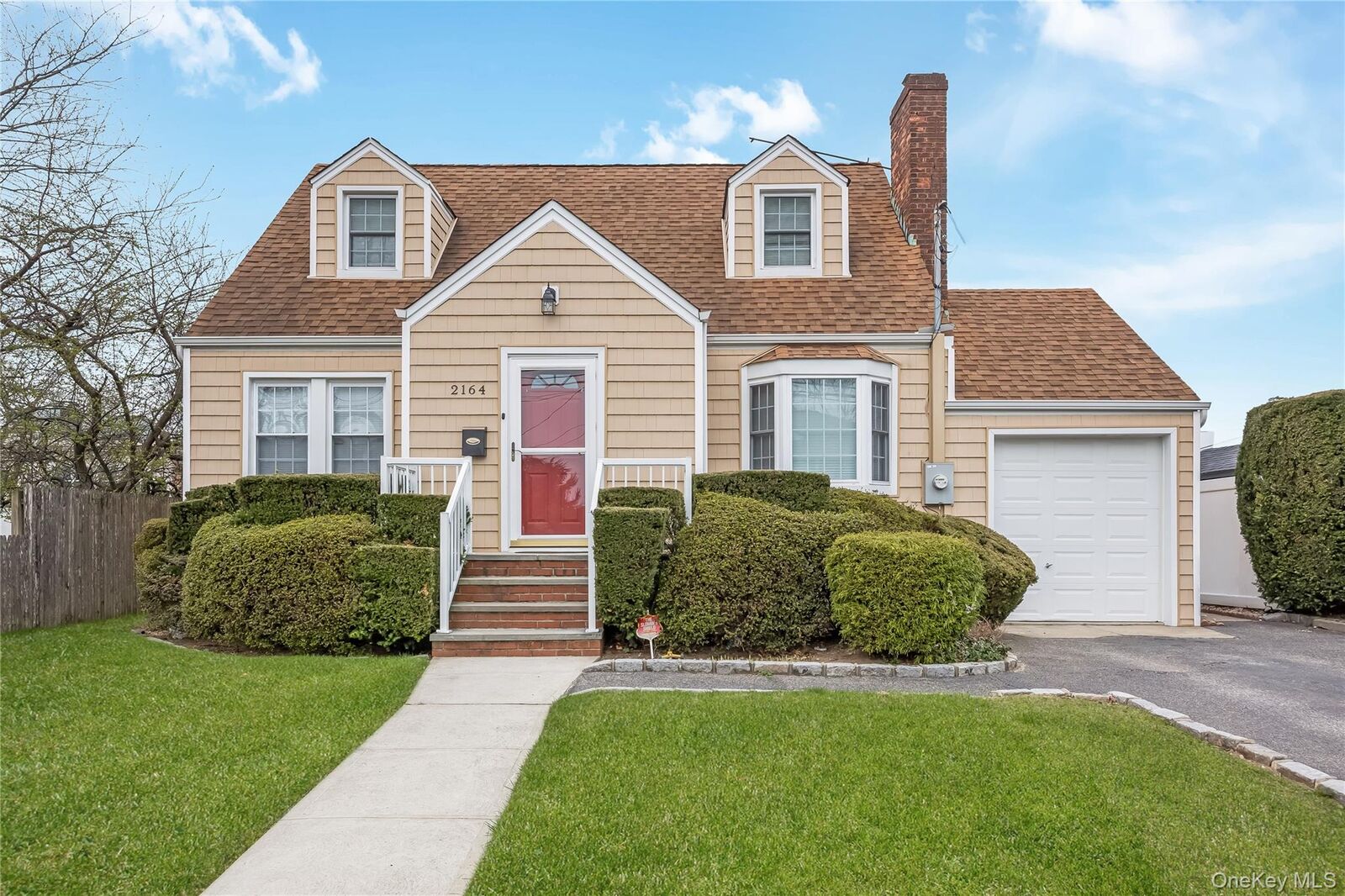 Property Photo:  2164 Willow Street  NY 11793 