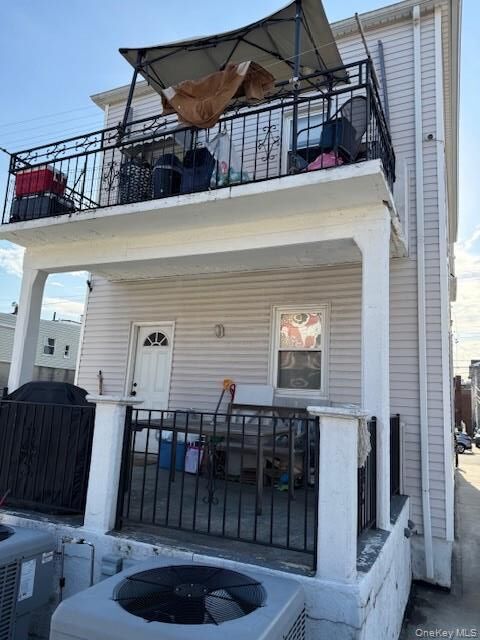 Property Photo:  2710 Lurting Avenue  NY 10469 