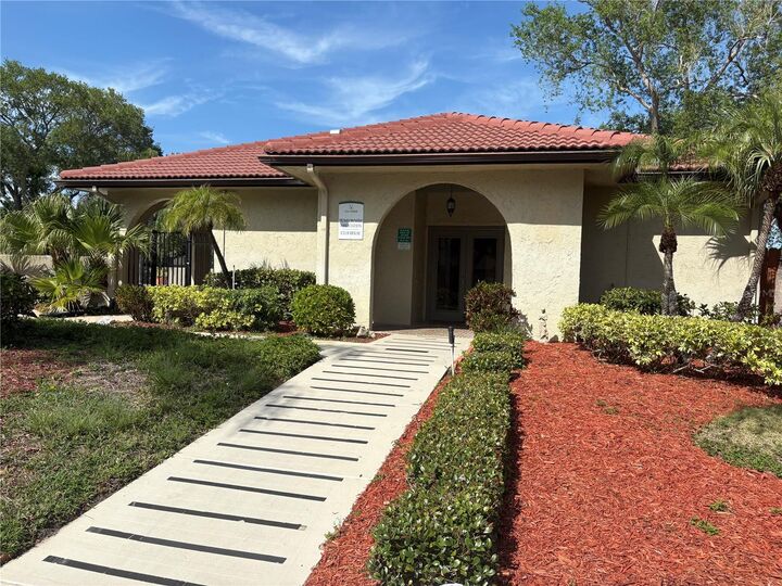 Property Photo:  6262 142nd Avenue N 804  FL 33760 