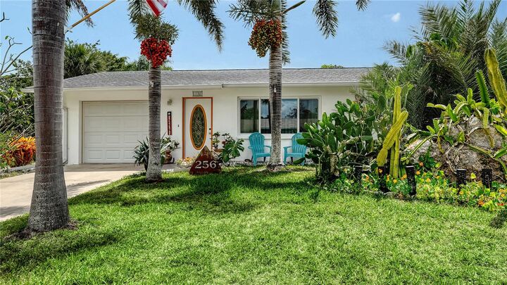 Property Photo: 256 Eider Road FL 34293
