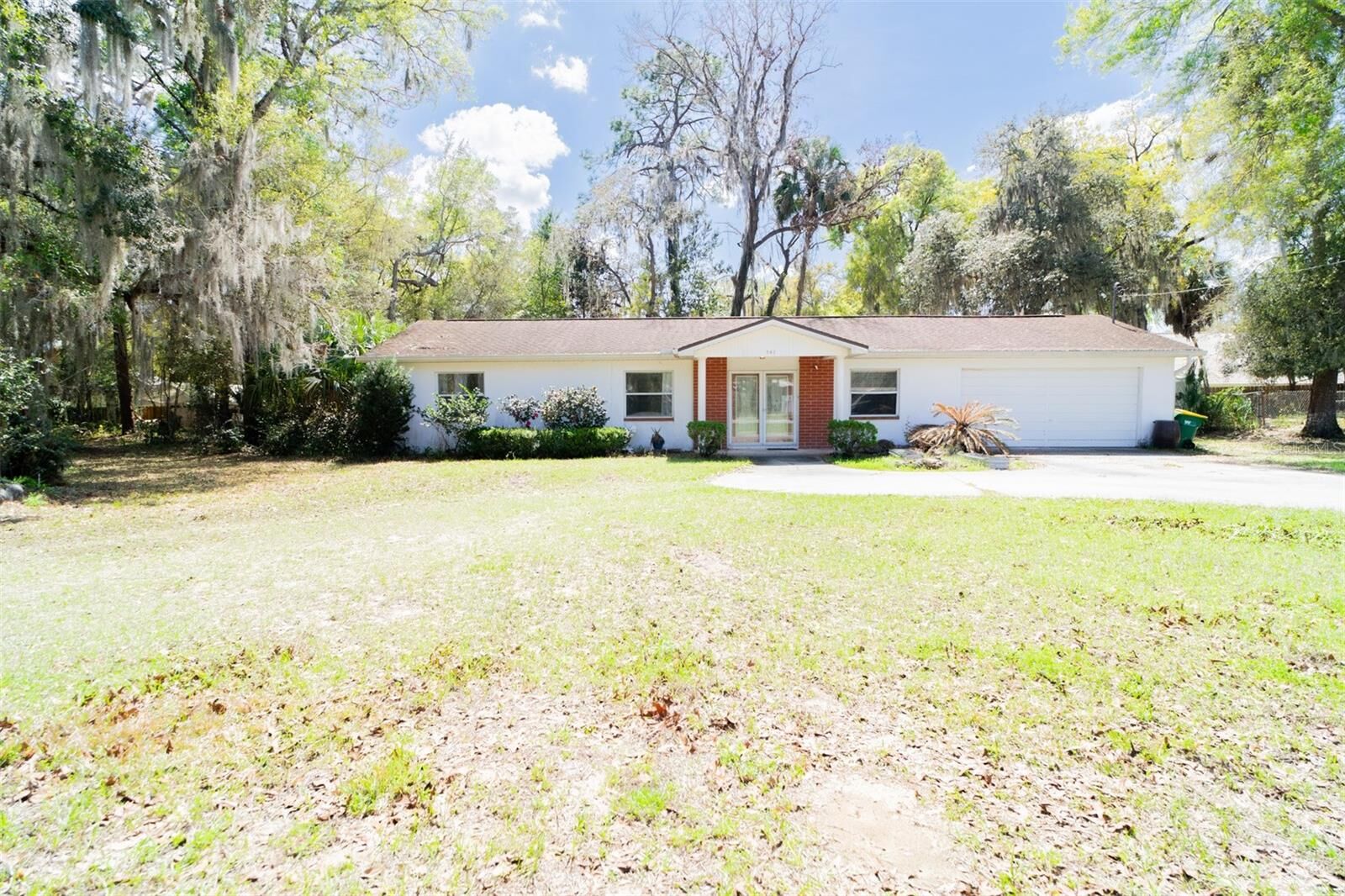Property Photo:  707 Howard Street  FL 34453 