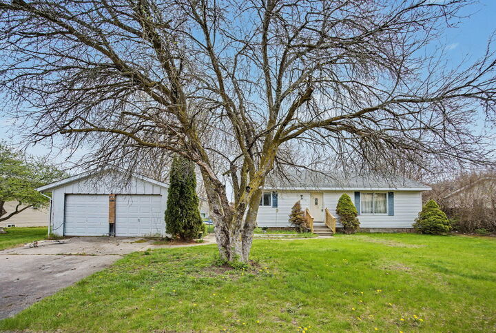 Property Photo:  5223 S Boulder Street  MI 49201 