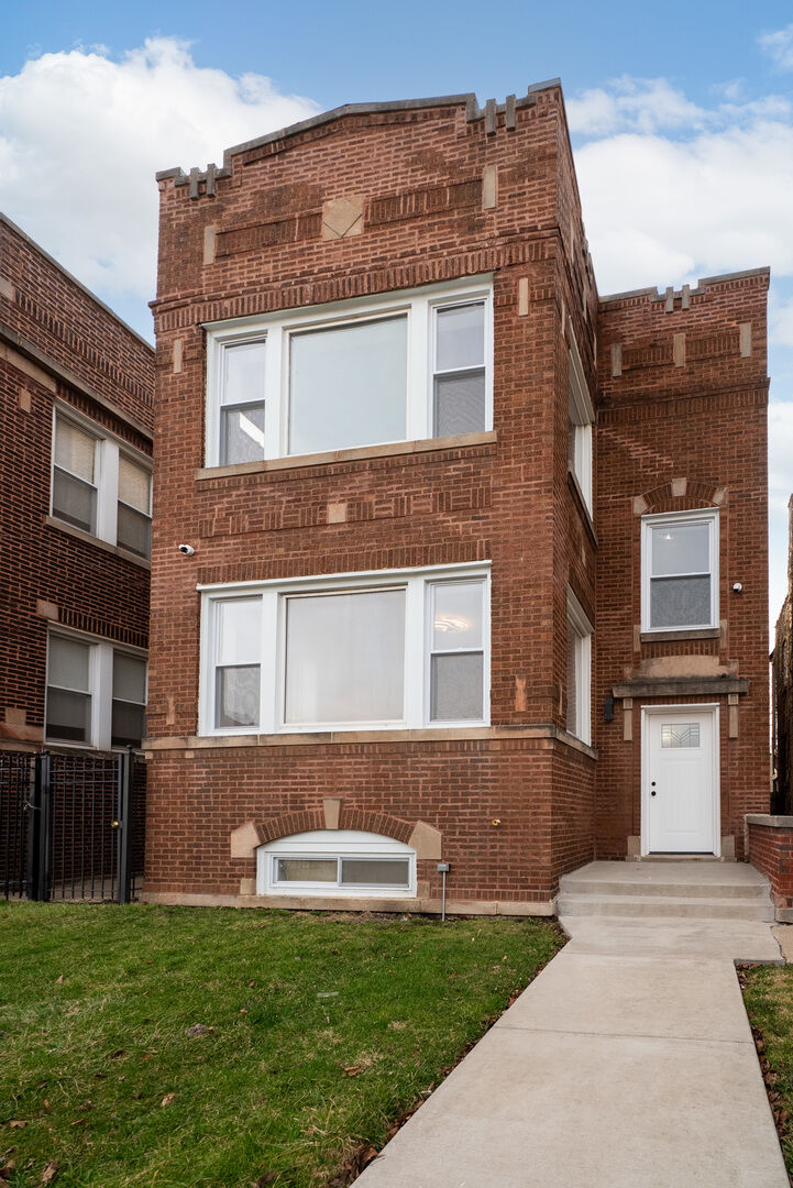 Property Photo: 7830 S Marshfield Avenue IL 60620