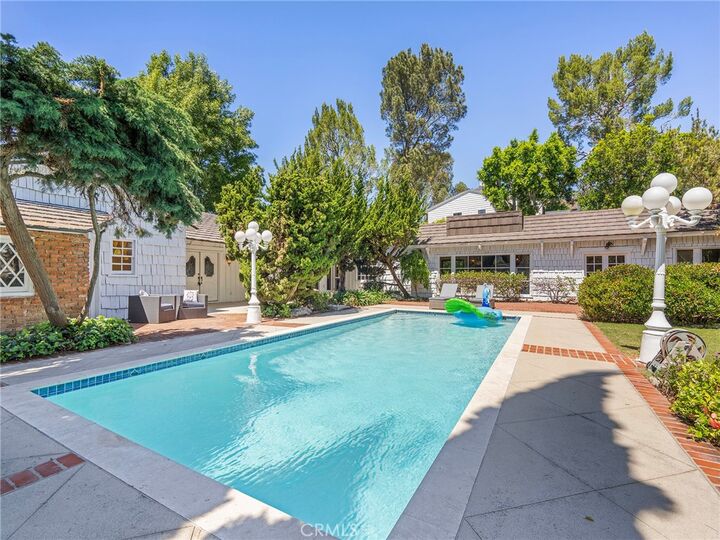 Property Photo:  19 Strawberry Lane  CA 90274 