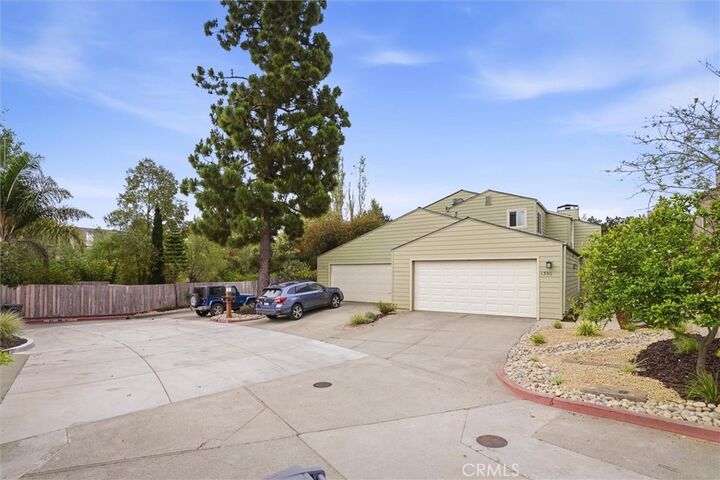 Property Photo:  1390 Vista Del Lago  CA 93401 
