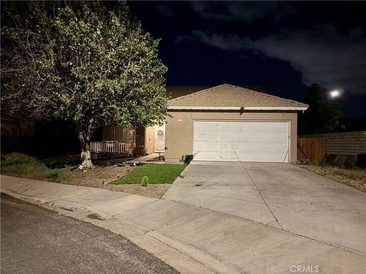 Property Photo:  13859 Appaloosa Court  CA 92394 