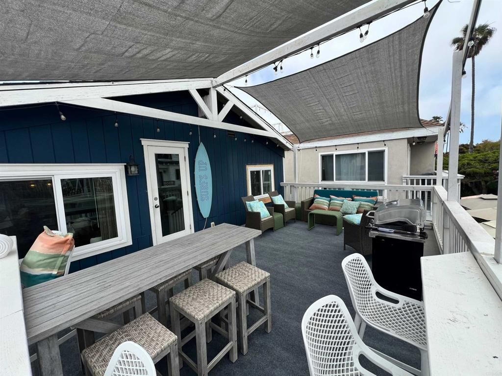 Property Photo:  724 Dover Court  CA 92109 