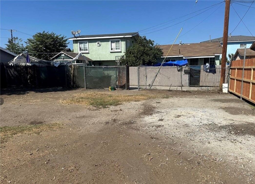 Property Photo:  0 Holmes Ave  CA 90002 