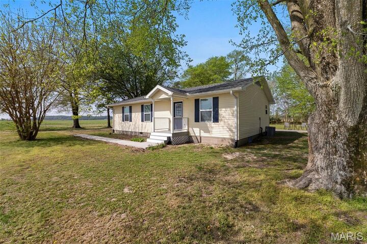 Property Photo: 30537 County Road 357 MO 63771