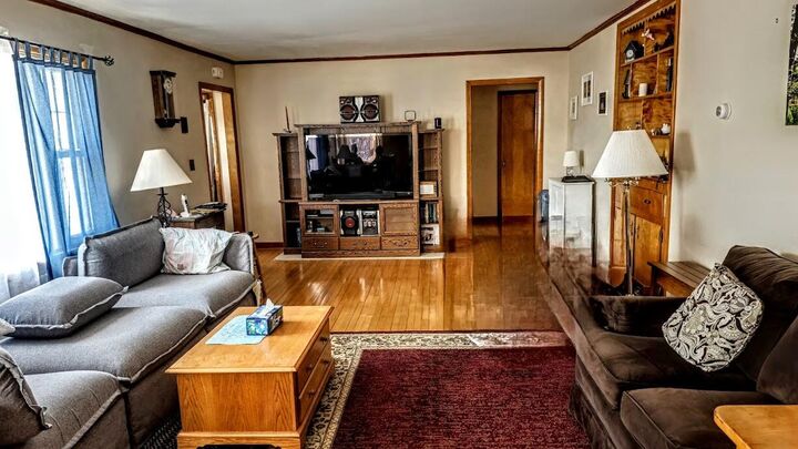 Property Photo:  77 Connecticut Avenue  ME 04462 