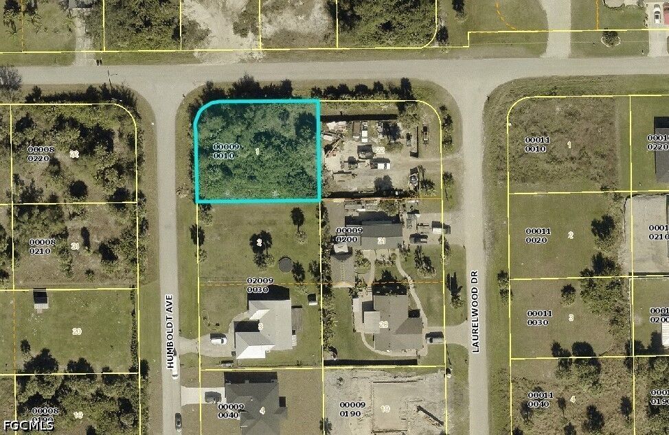 Property Photo:  6156 Humboldt Avenue  FL 33905 