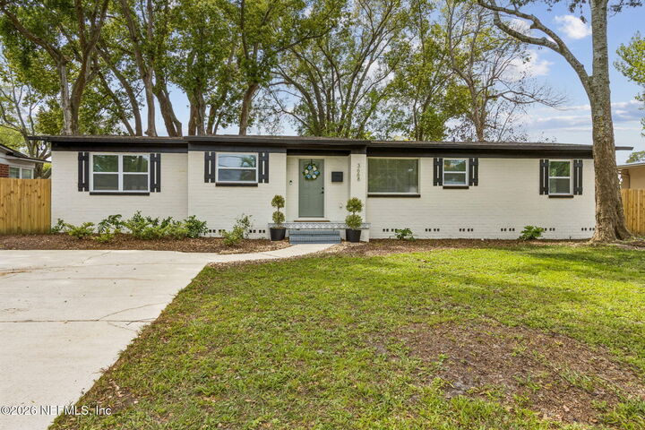 Property Photo: 3668 Marianna Road FL 32217