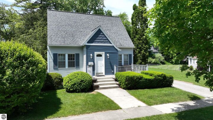 Property Photo:  1030 S Fancher Avenue  MI 48858 