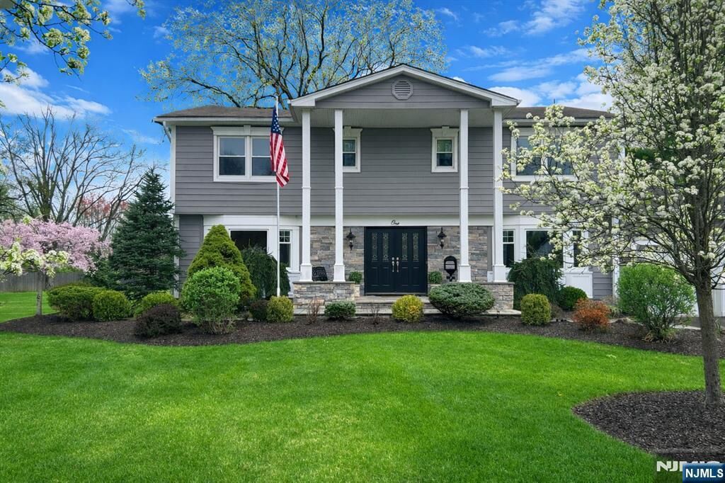 Property Photo:  1 Dellmead Drive  NJ 07039 